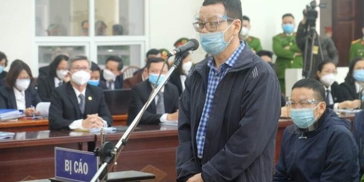 Quyền của bị cáo trong phiên tòa là gì?