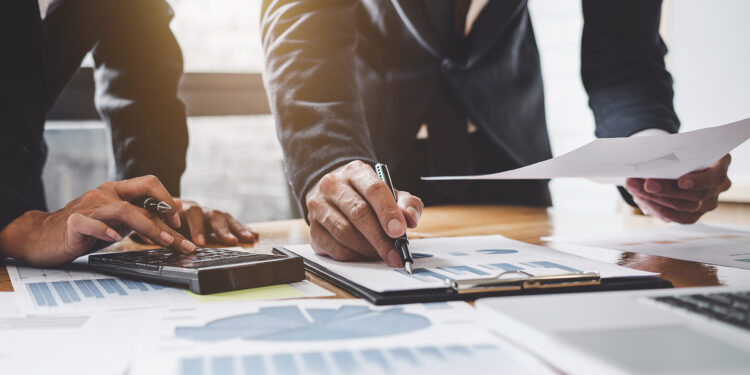 Mẹo tránh rắc rối pháp lý cho doanh nghiệp