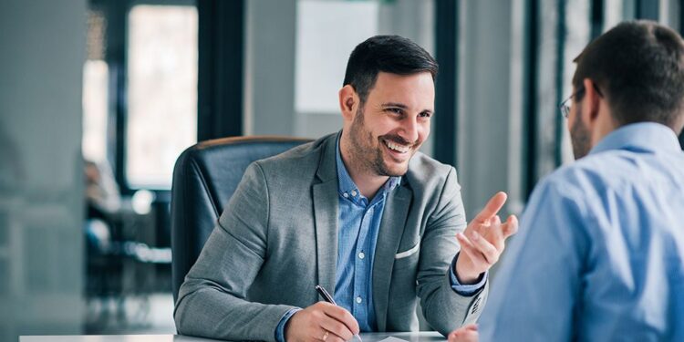 Chi phí thuê luật sư đại diện tranh tụng/ bào chữa